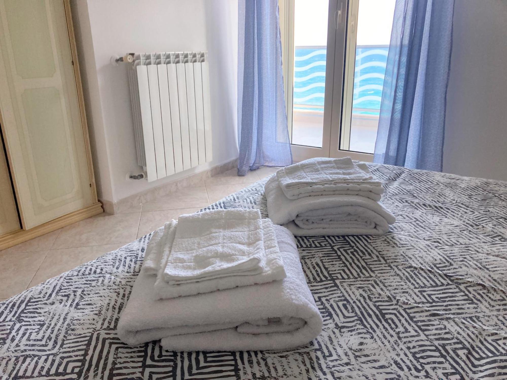 Milu'Seaview Ampia Casa Vista Mare Lejlighed Giovinazzo Eksteriør billede